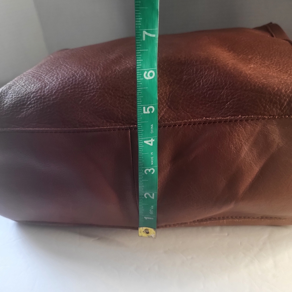American Leather Co. Classic Brown Shoulder Bag - Picture 13 of 15